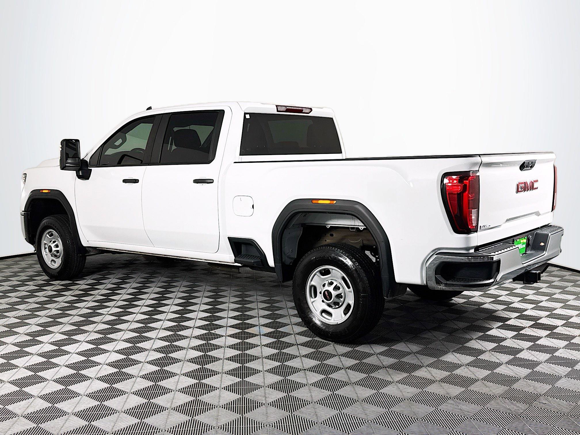 Used 2024 GMC Sierra 2500 Pro w/ Convenience Package image 6
