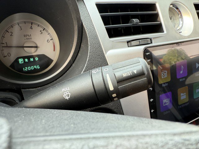 Used 2009 Chrysler Sebring LX image 32