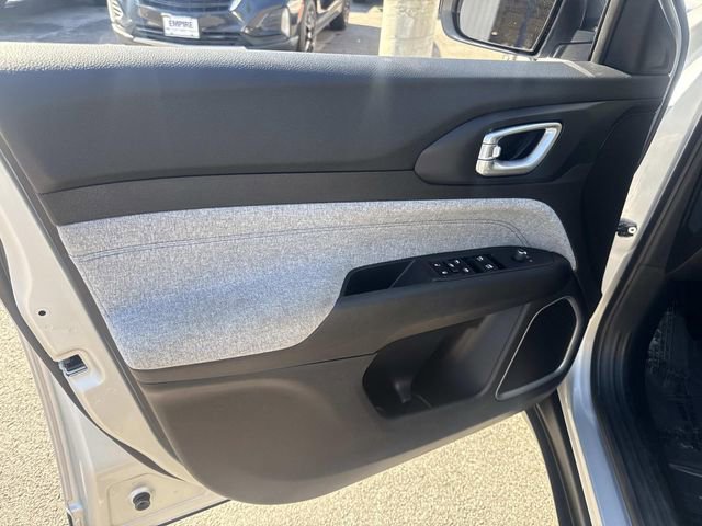 Used 2024 Jeep Compass Latitude image 19