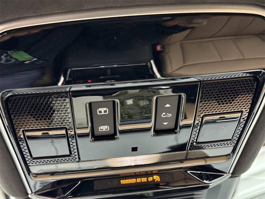 Used 2025 Land Rover Range Rover Sport Autobiography image 21