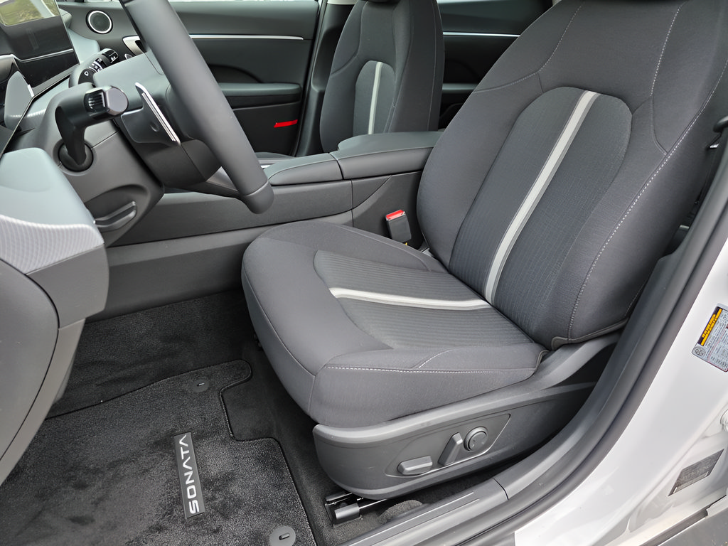 New 2026 Hyundai Sonata SEL AWD/4WD image 13