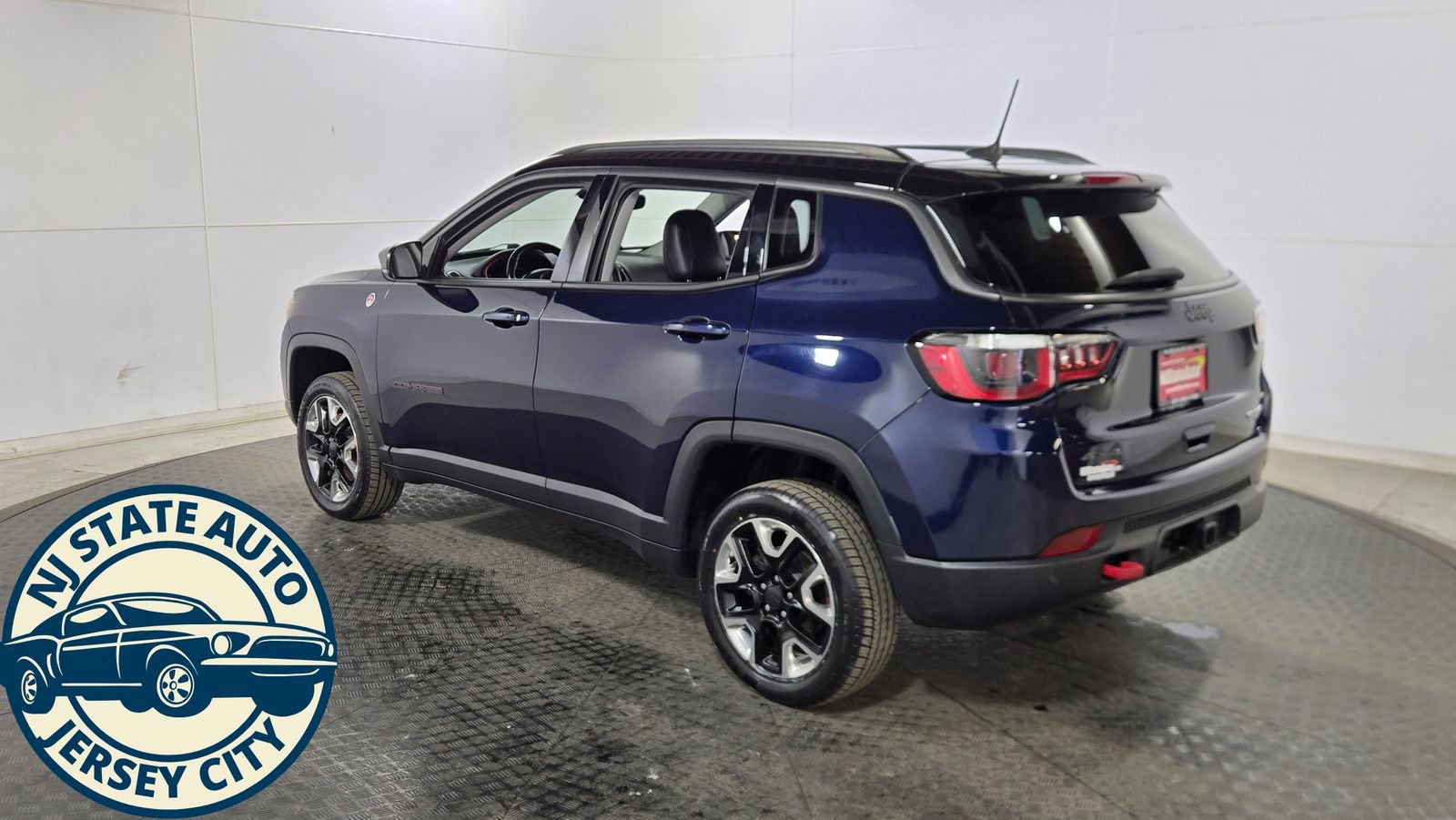 Used 2018 Jeep Compass Trailhawk w/ Leather Interior Group AWD/4WD image 5