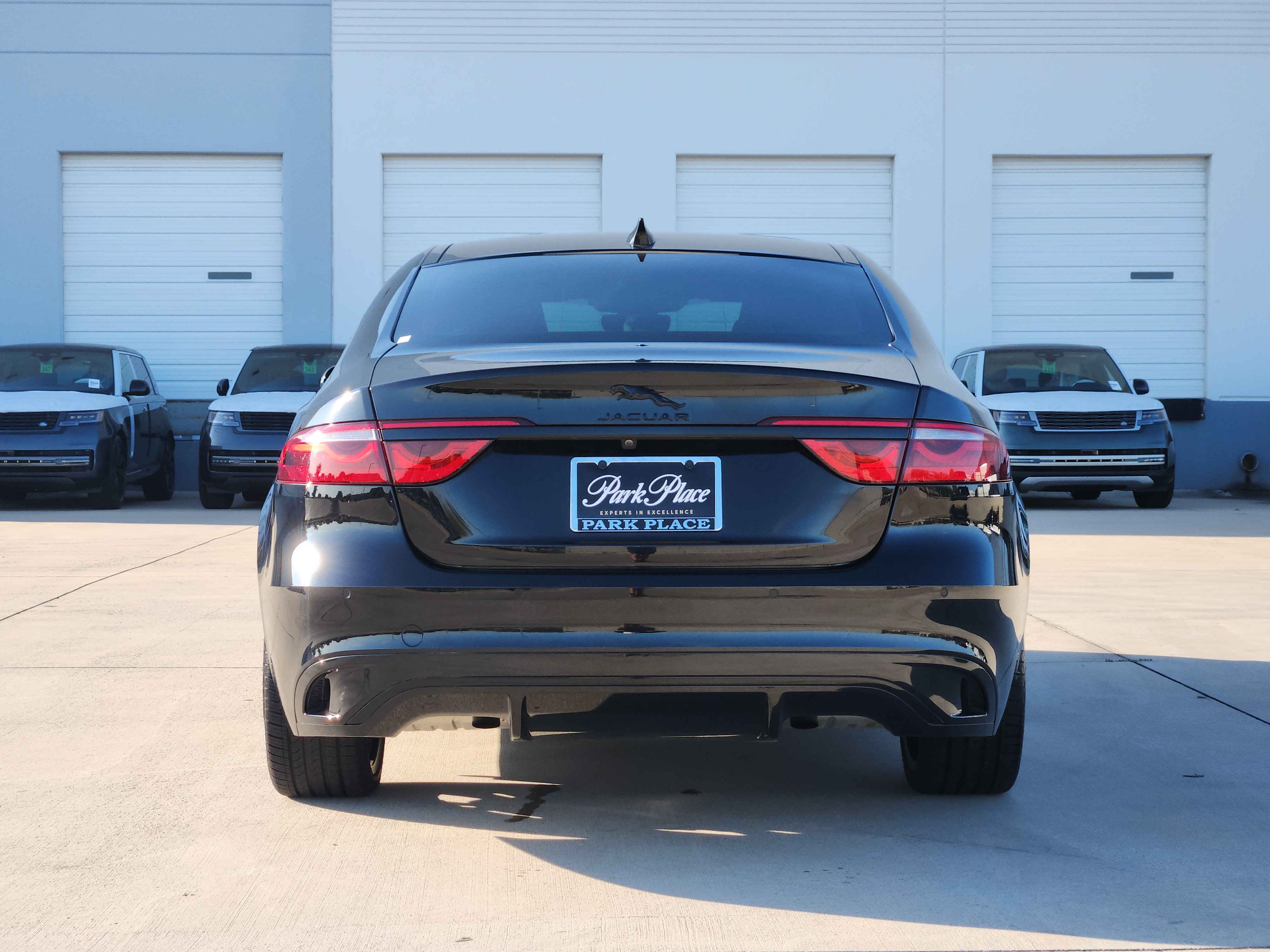 Certified 2024 Jaguar XF R-Dynamic SE AWD/4WD image 6