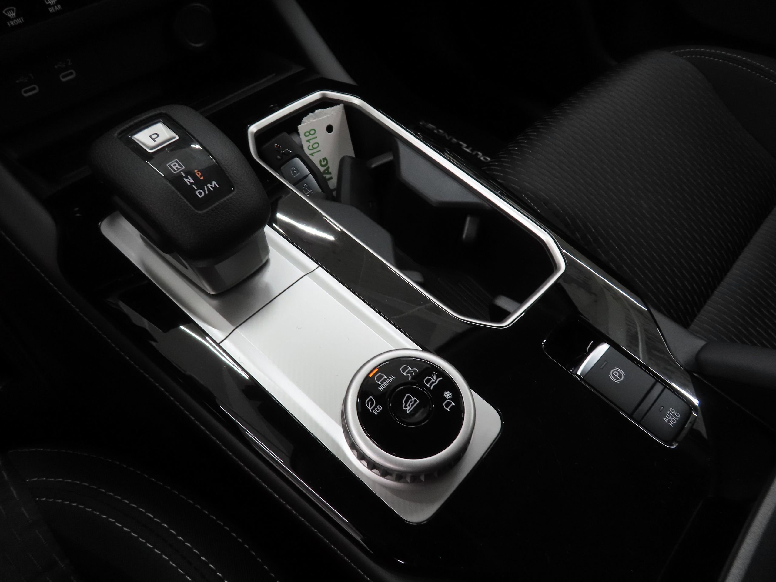 New 2026 Mitsubishi Outlander ES image 12
