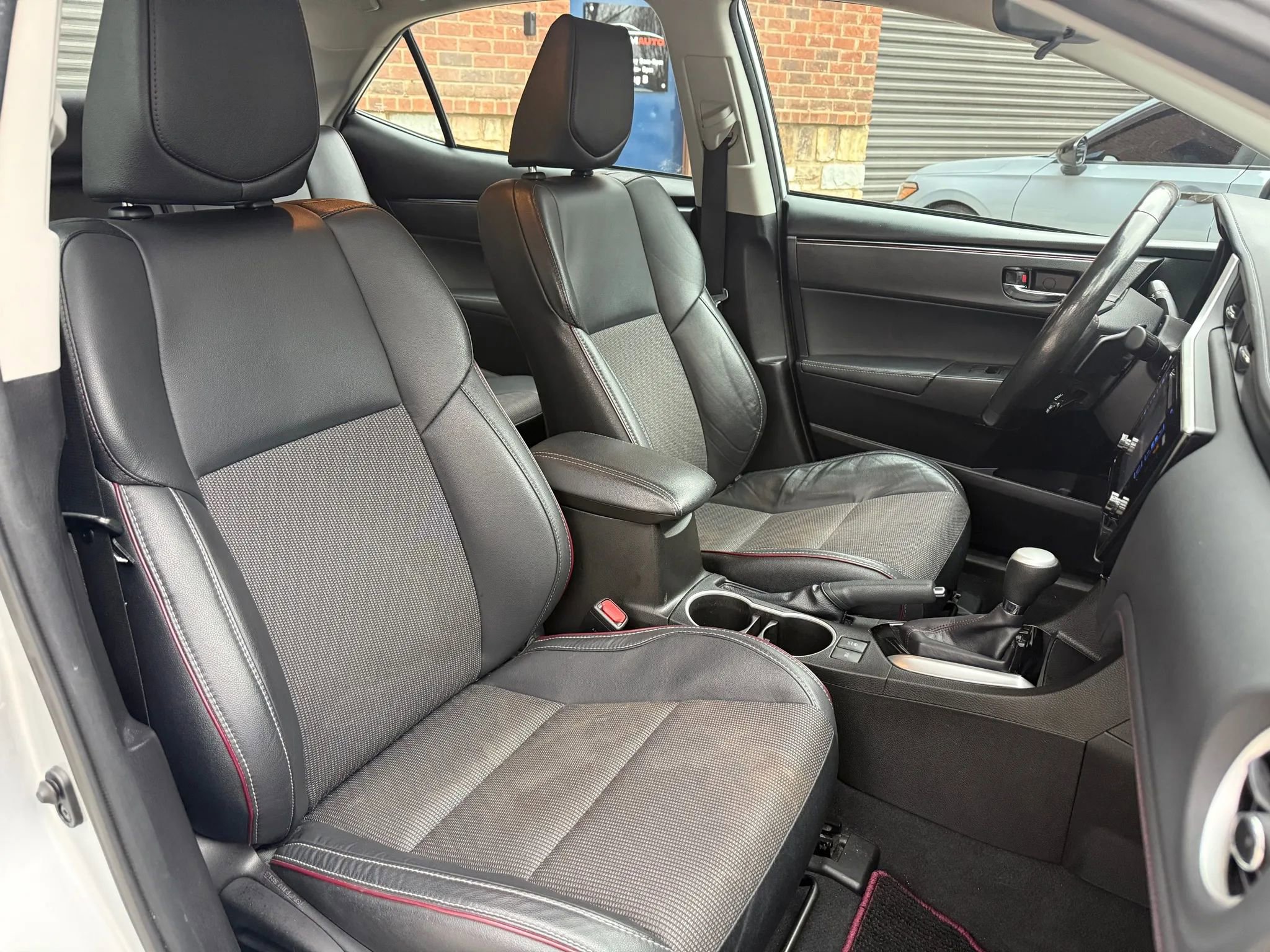 Used 2017 Toyota Corolla SE 50th Anniversary image 13