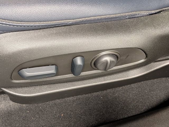 Used 2023 Chevrolet Bolt EUV Premier w/ Sun & Sound Package FWD image 12