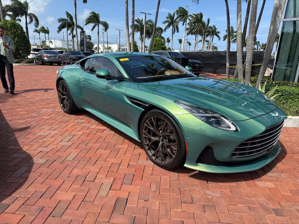 Used 2024 Aston Martin DB12 Coupe RWD image 1