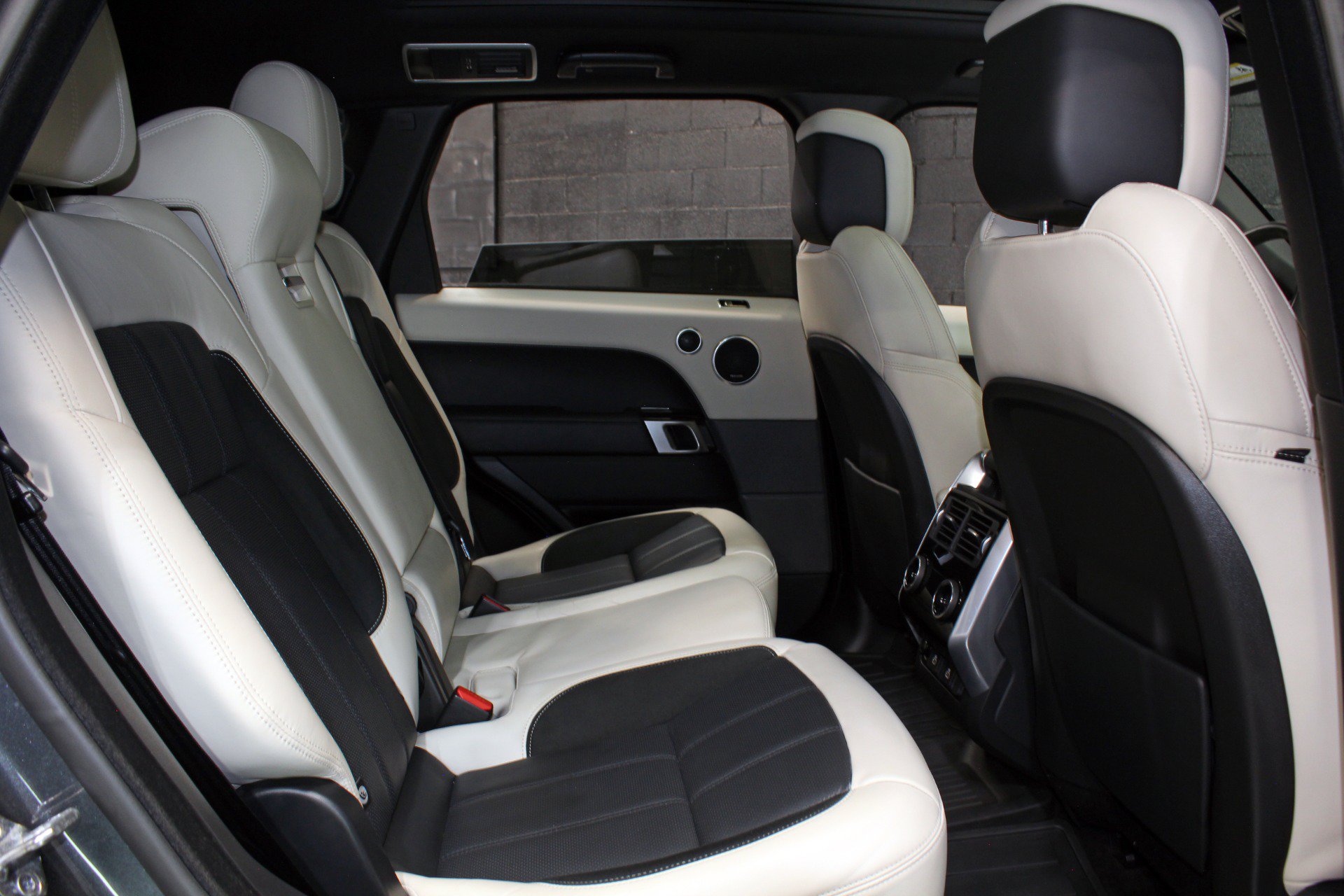 Used 2022 Land Rover Range Rover Sport HST AWD/4WD image 41