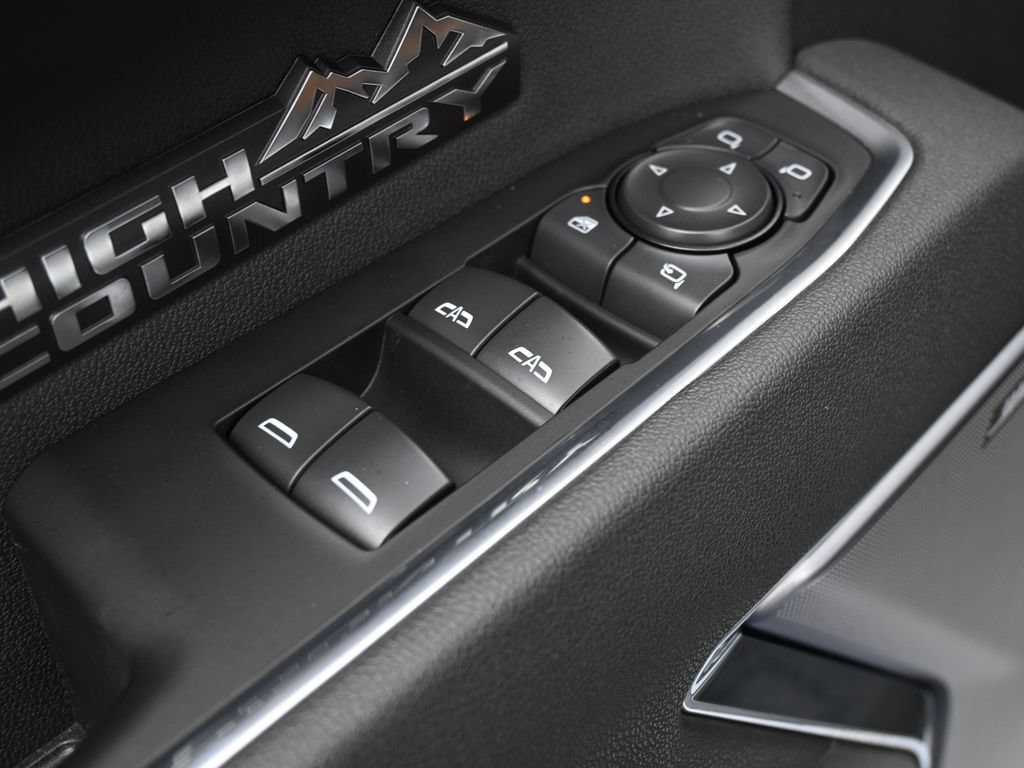 Used 2026 Chevrolet Silverado 1500 High Country w/ Technology Package AWD/4WD image 15