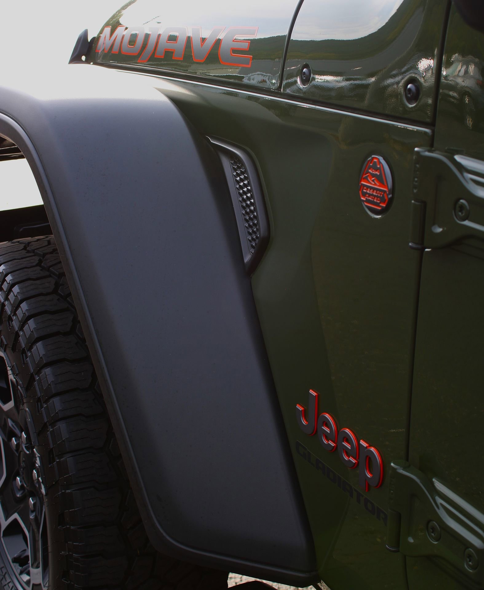 Used 2022 Jeep Gladiator Mojave image 17