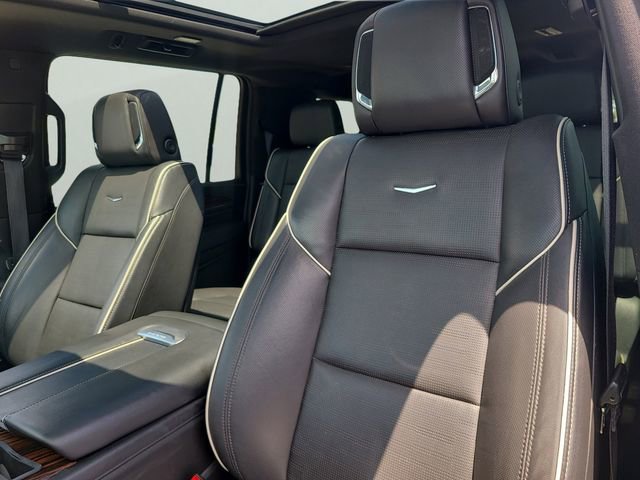 Used 2023 Cadillac Escalade ESV Premium Luxury AWD/4WD image 20