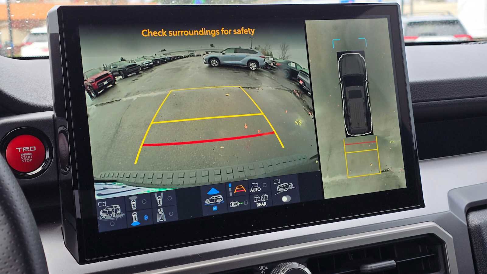 Certified 2025 Toyota 4Runner TRD Off-Road Premium image 29