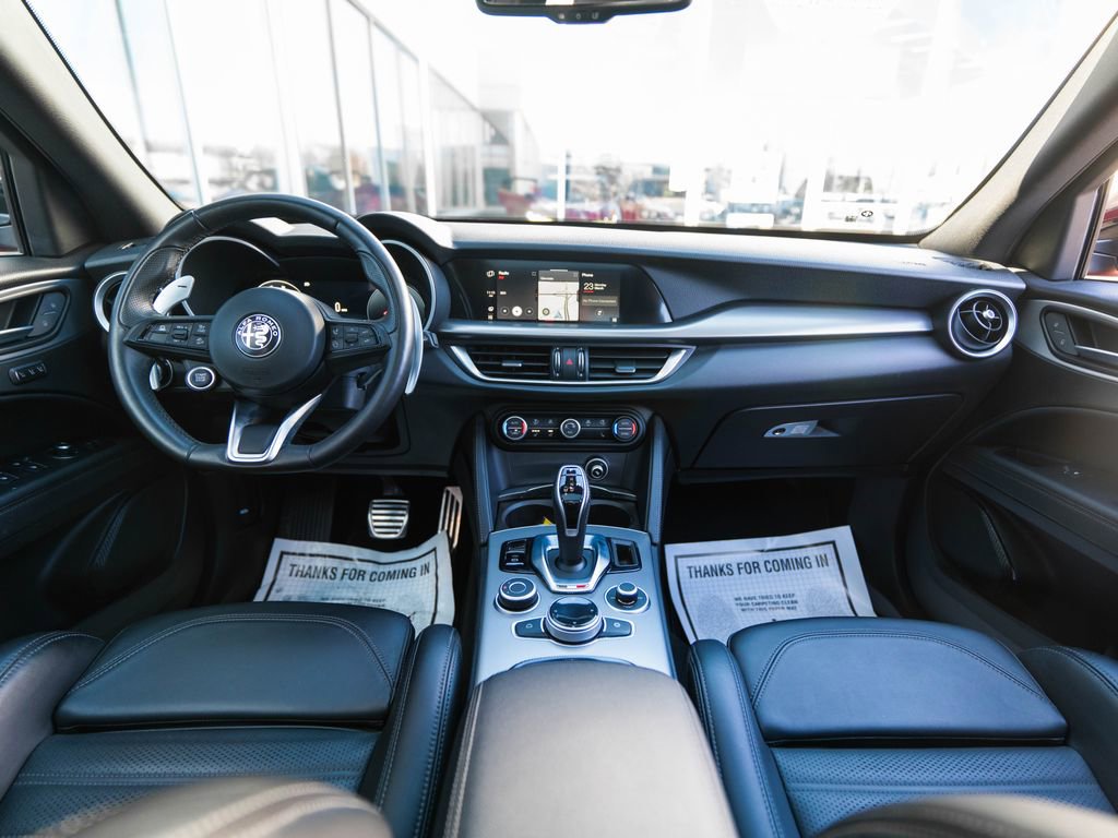 Used 2024 Alfa Romeo Stelvio Veloce image 16