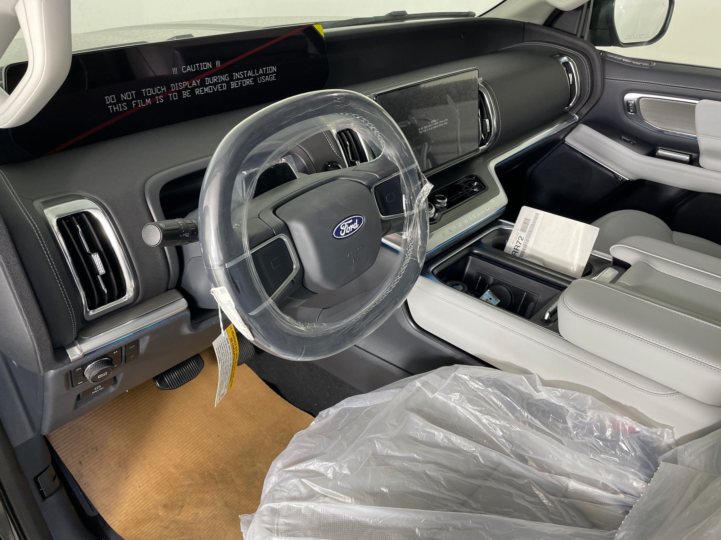New 2027 Ford Expedition Max Platinum w/ Platinum Ultimate Package AWD/4WD image 3