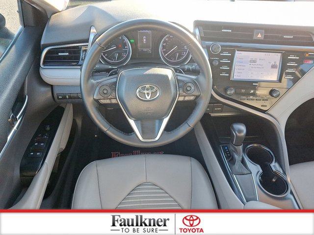 Certified 2020 Toyota Camry SE image 11