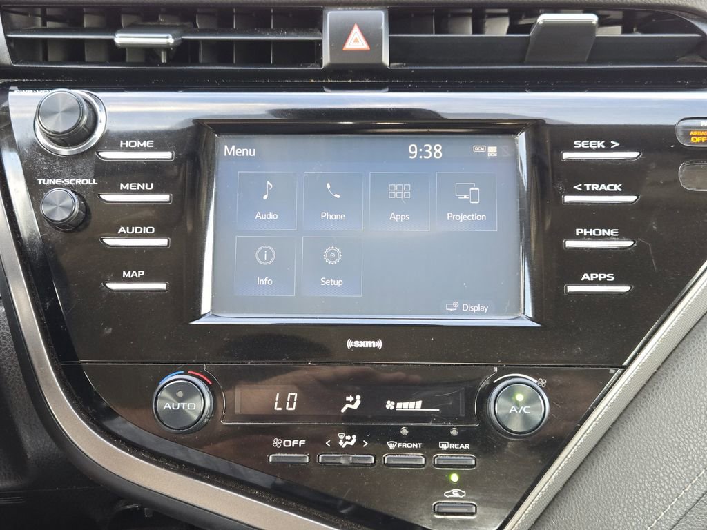 Used 2020 Toyota Camry SE image 18