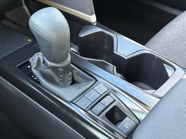 Used 2025 Toyota Camry LE w/ Convenience Package FWD image 25