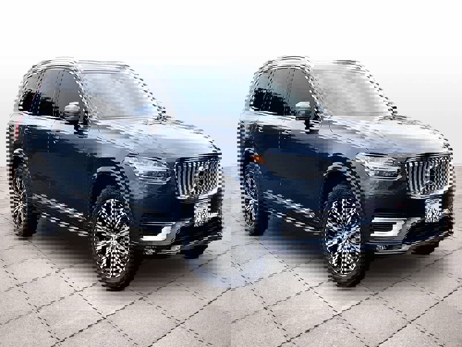 Used 2023 Volvo XC90 B6 Plus w/ Protection Package Premier image 2