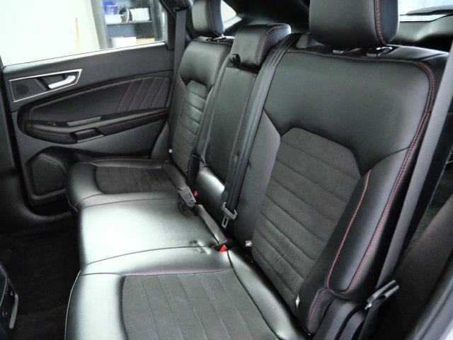 Certified 2024 Ford Edge ST-Line AWD/4WD image 14
