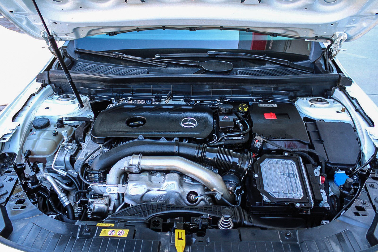 Used 2024 Mercedes-Benz GLB 250 image 28