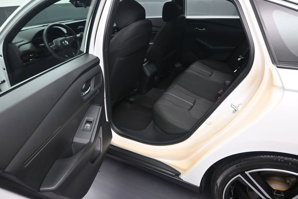 Used 2023 Honda Accord Sport image 11