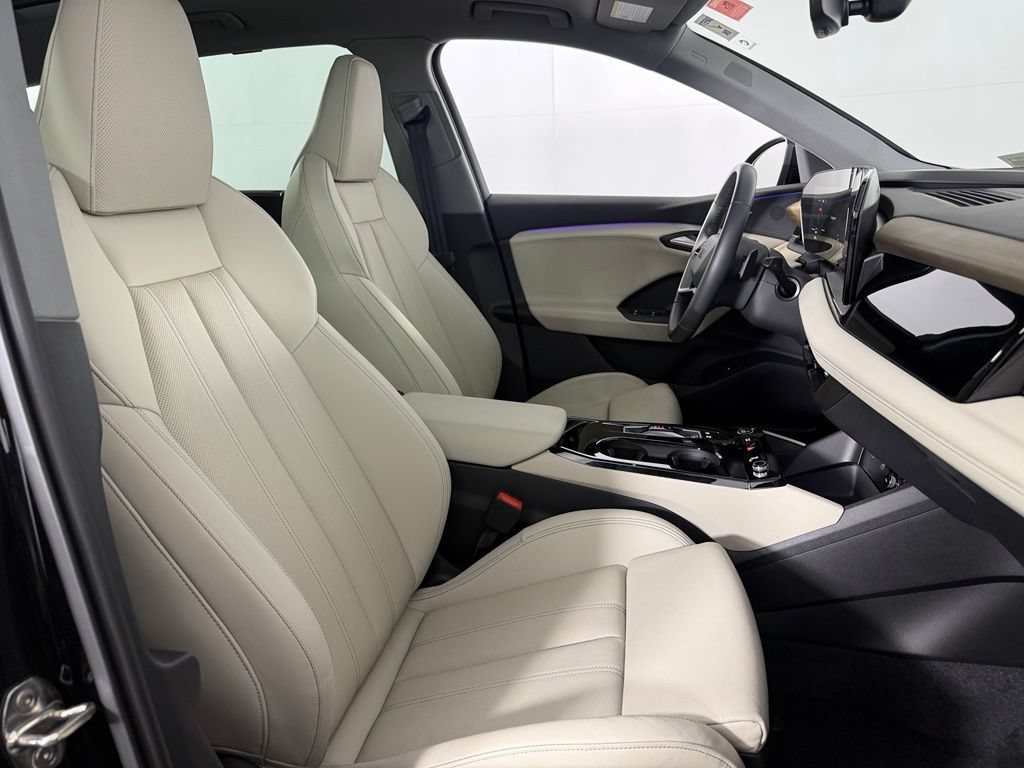 Used 2025 Audi Q6 e-tron Premium Plus w/ Premium Plus AWD/4WD image 32