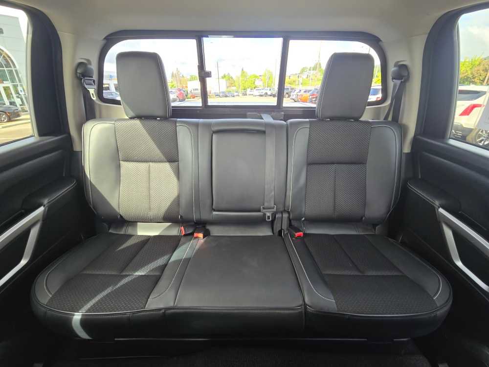 Used 2019 Nissan Titan PRO-4X AWD/4WD image 17