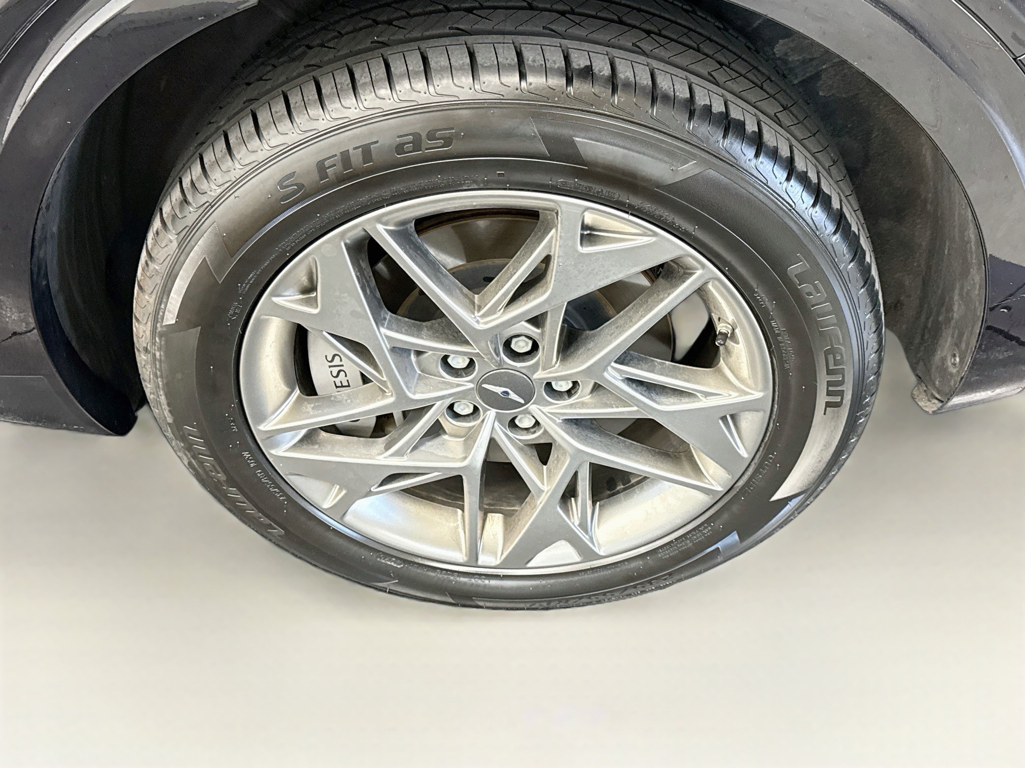 Used 2025 Genesis GV70 2.5T AWD/4WD image 11