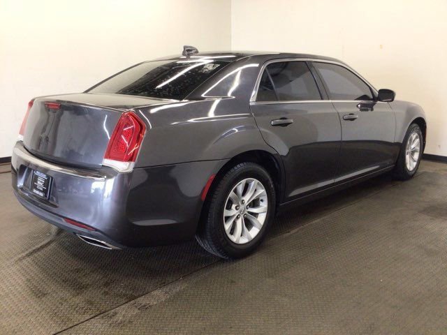 Used 2021 Chrysler 300 Touring RWD image 6