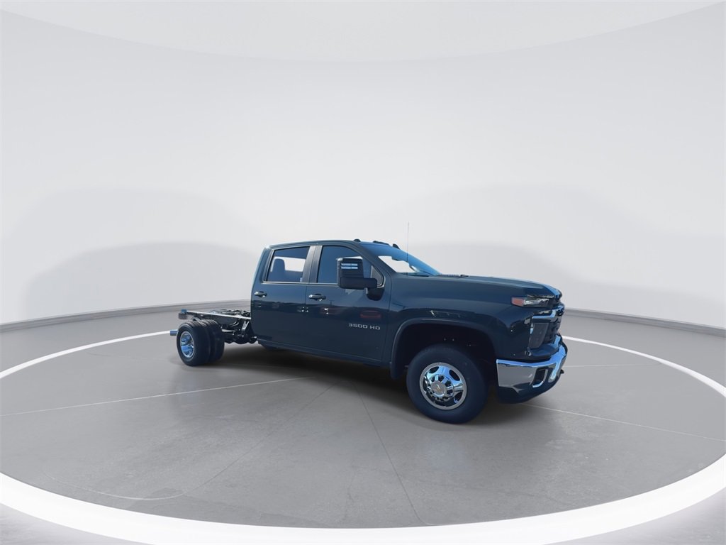 New 2026 Chevrolet Silverado 3500 LT w/ Convenience Package image 2