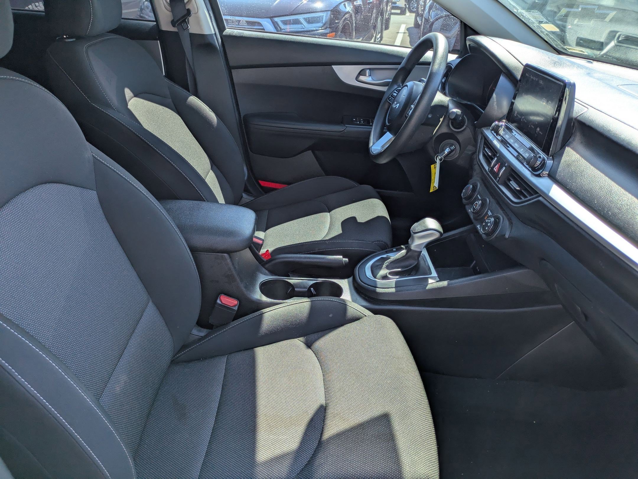 Used 2023 Kia Forte LX image 27