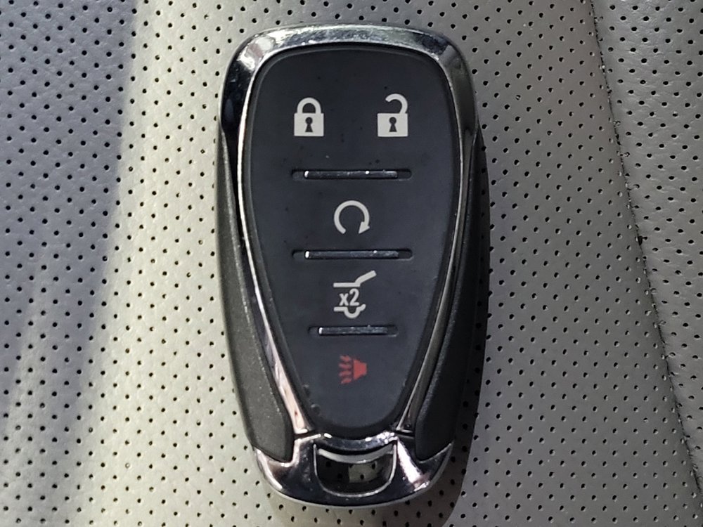 Used 2018 Chevrolet Equinox Premier FWD image 32