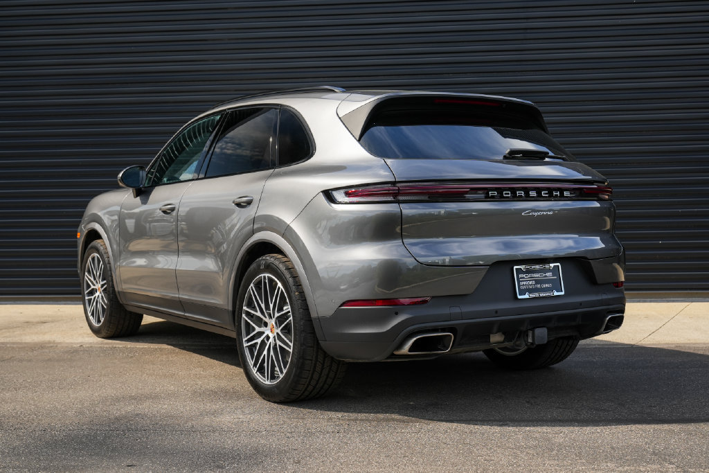 Certified 2026 Porsche Cayenne AWD/4WD image 3