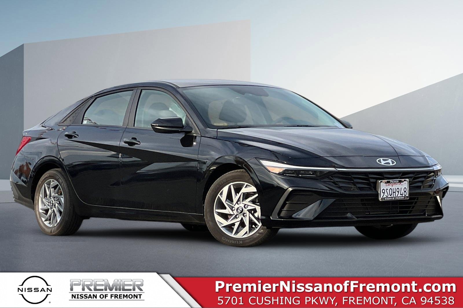 Used 2024 Hyundai Elantra SEL image 1