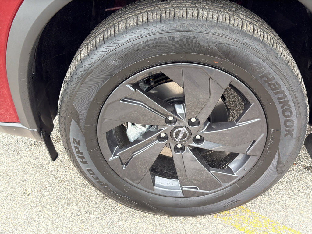 New 2026 Nissan Rogue SV AWD/4WD image 9