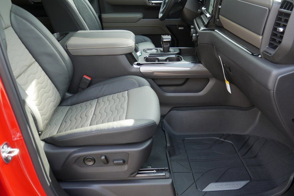 New 2026 Chevrolet Silverado 1500 ZR2 w/ Dark Appearance Package image 24