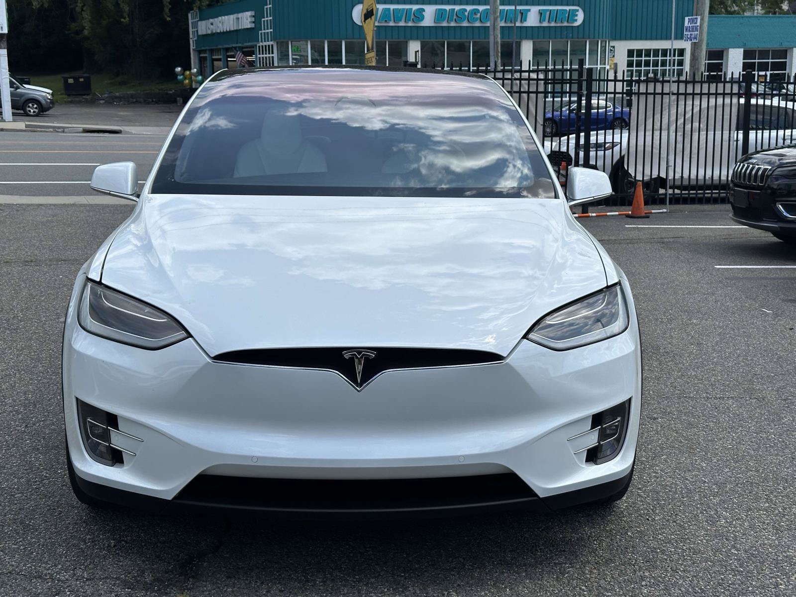 Used 2019 Tesla Model X 100D AWD/4WD image 8
