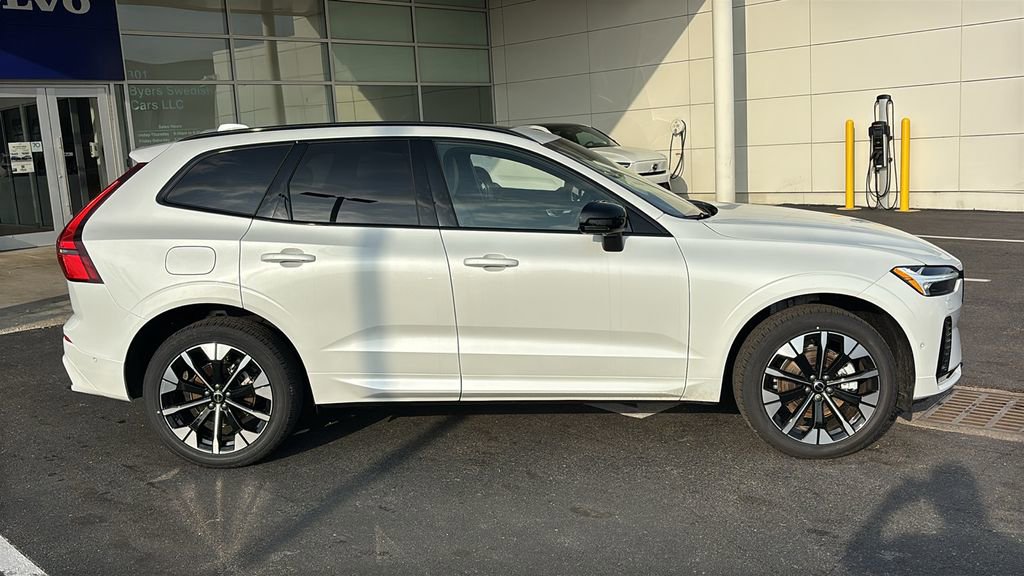 New 2026 Volvo XC60 B5 Plus w/ Protection Package Premier AWD/4WD image 28