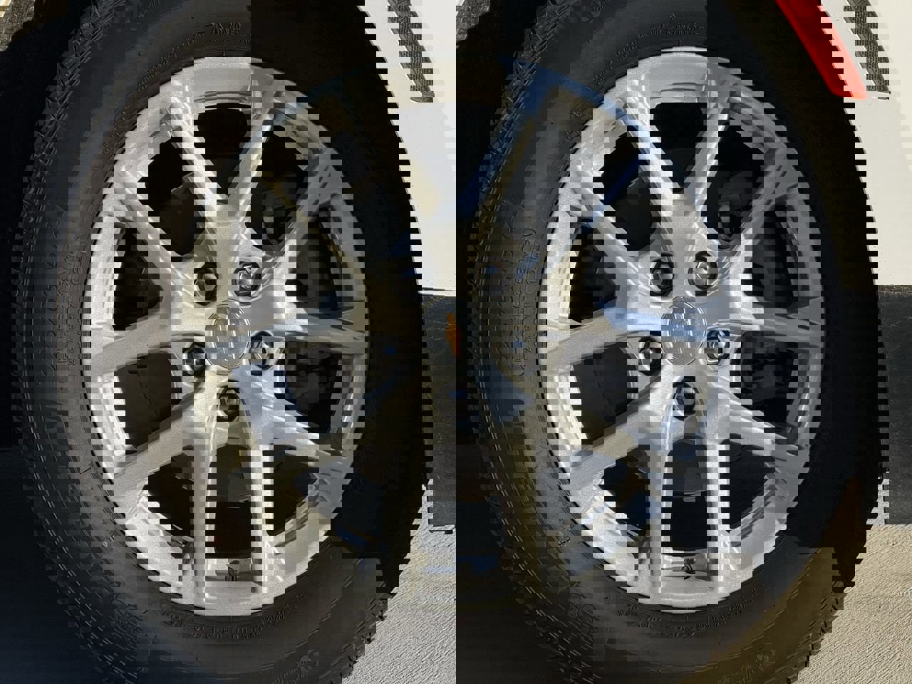 Certified 2023 Chevrolet Equinox LT w/ LPO, Floor Liner Package image 9