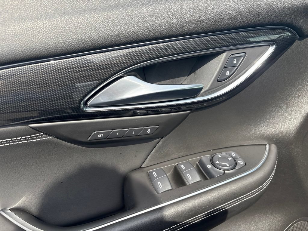 Used 2021 Buick Envision Essence w/ Technology Package I FWD image 19