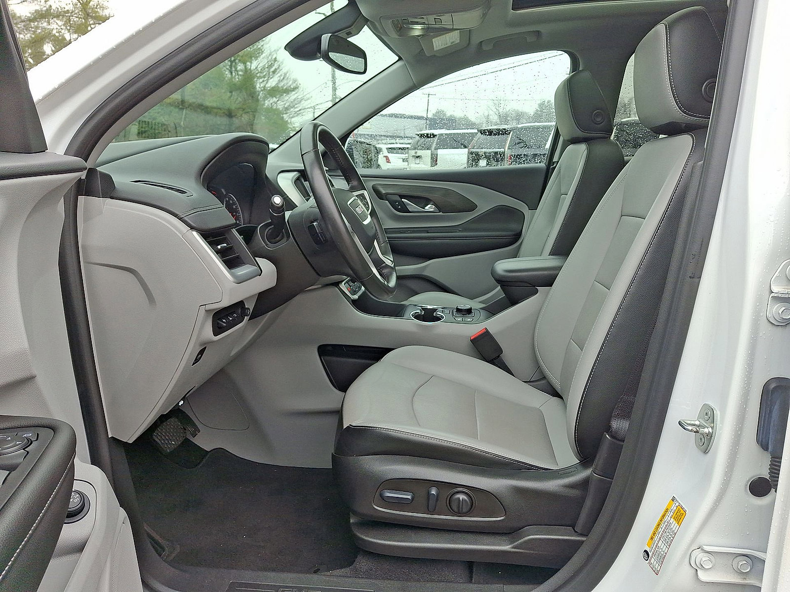 Certified 2022 GMC Terrain SLT w/ Tech Package image 11