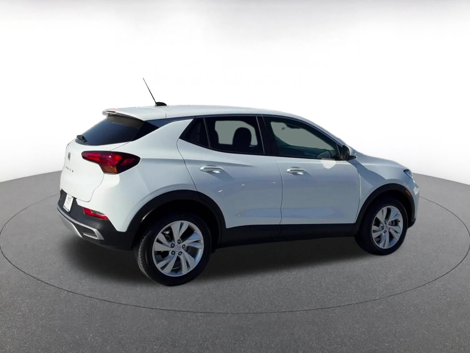 Used 2025 Buick Encore GX Preferred AWD/4WD image 15
