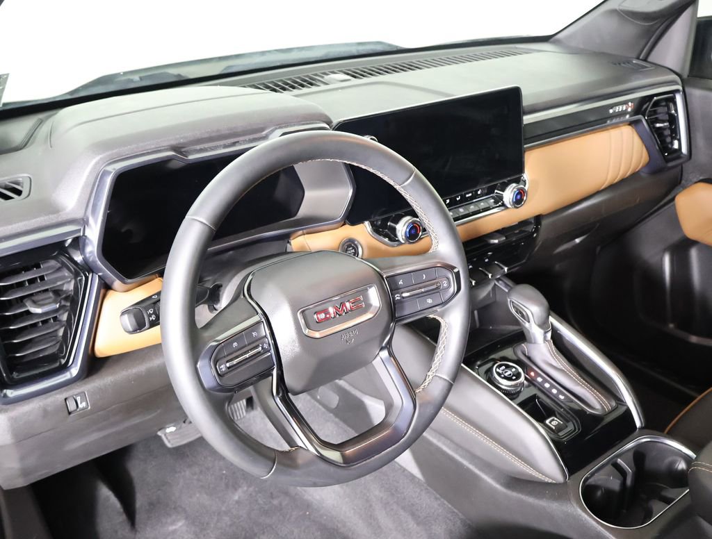 Used 2024 GMC Canyon AT4 w/ Technology Package image 6