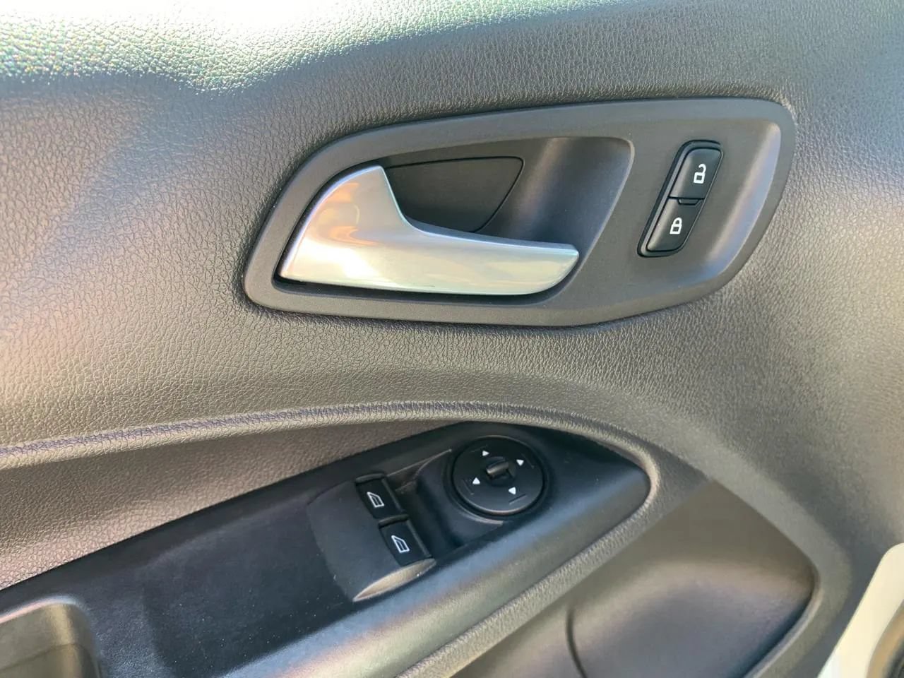 Used 2018 Ford Transit Connect XLT FWD image 19