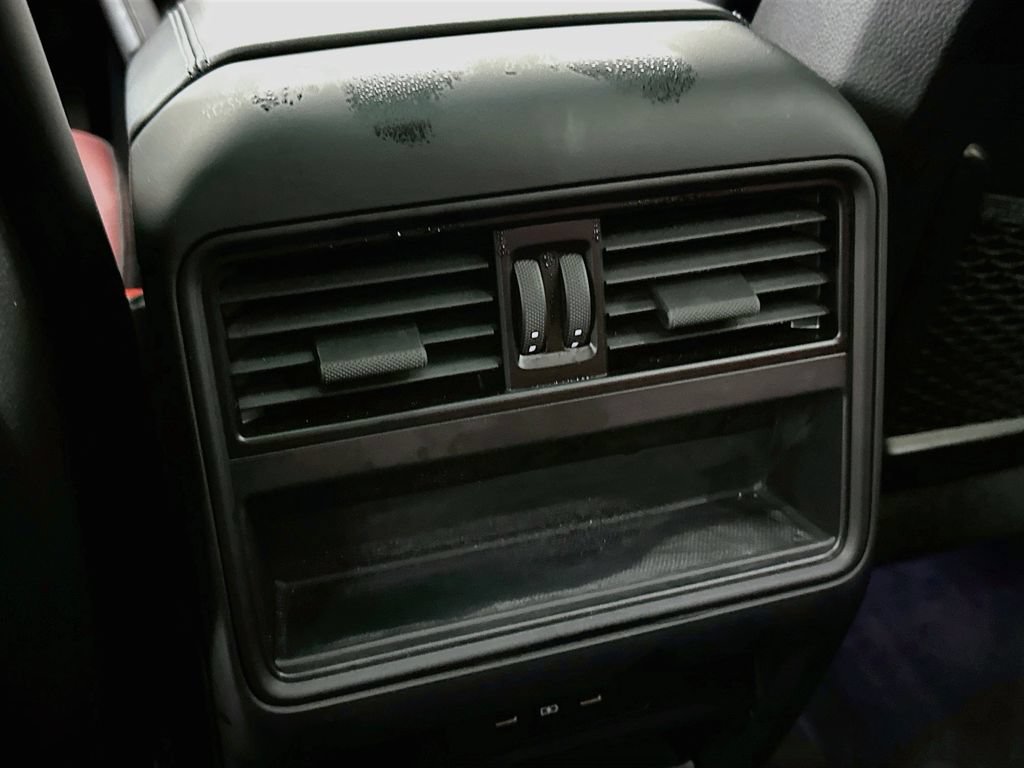 Certified 2024 Porsche Cayenne AWD/4WD image 27
