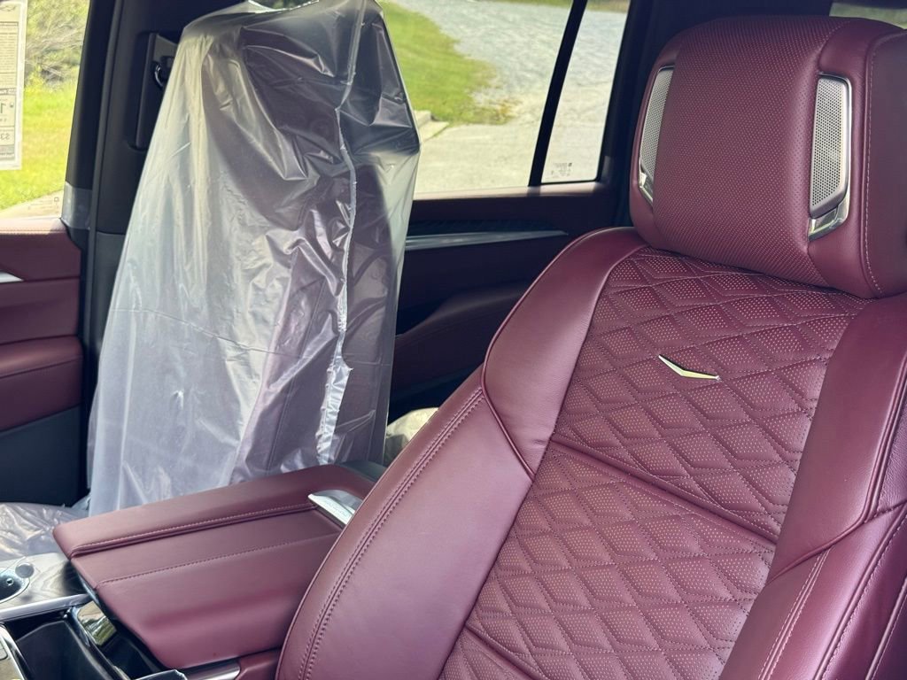 New 2026 Cadillac Escalade ESV Luxury image 17