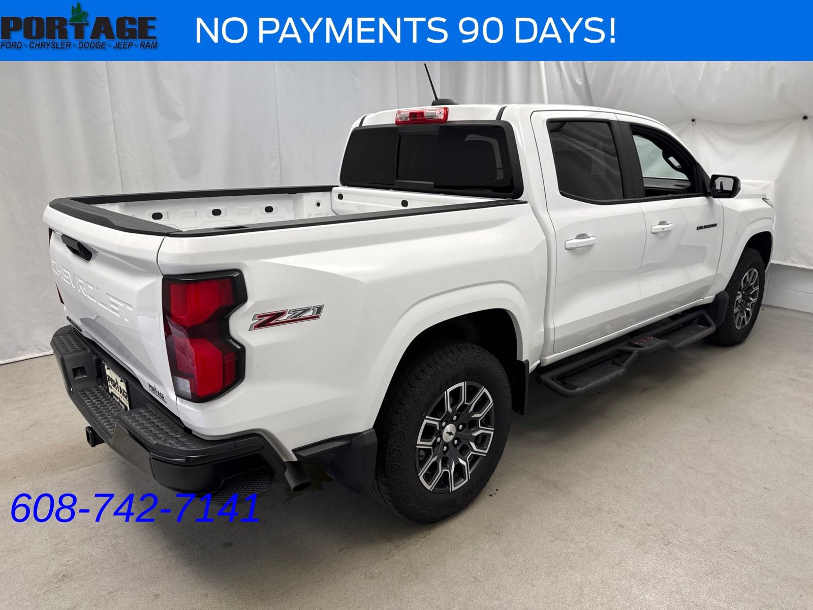 Used 2024 Chevrolet Colorado Z71 w/ Z71 Convenience Package 2 AWD/4WD image 3