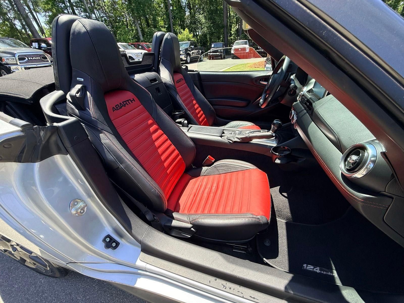 Used 2019 FIAT 124 Spider Abarth w/ Navigation & Sound Group RWD image 24