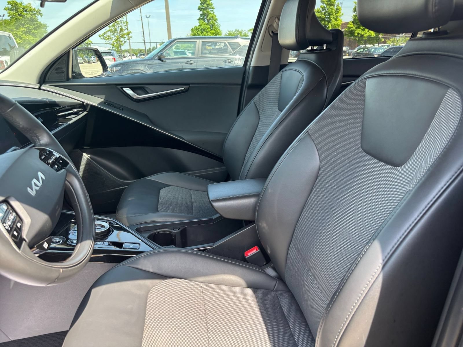 Used 2023 Kia Niro Wind FWD image 31