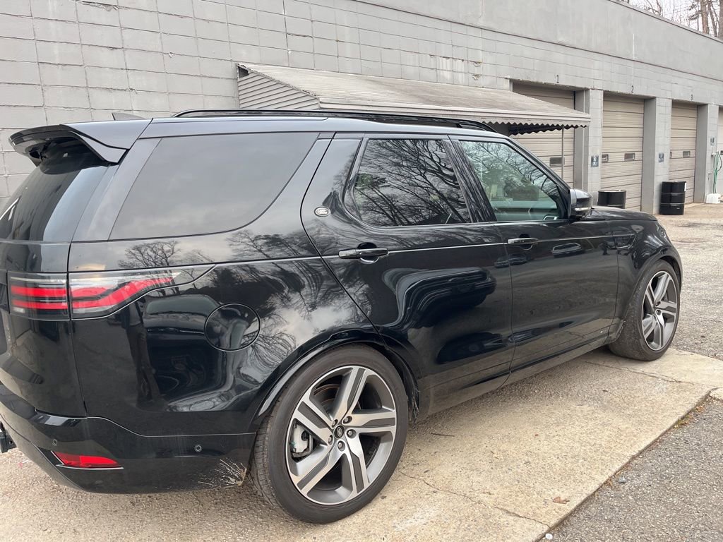 Used 2022 Land Rover Discovery HSE R-Dynamic image 11